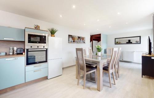 Veulettes-sur-Mer House | Amazing Home In Veulettes-Sur-Mer