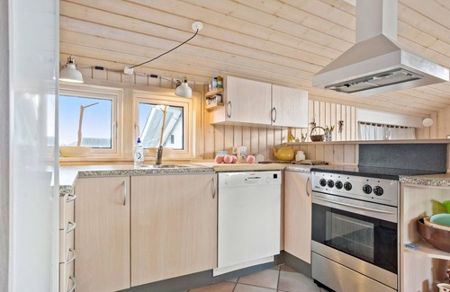 Lild Strand House | Amazing home in Frøstrup with sauna