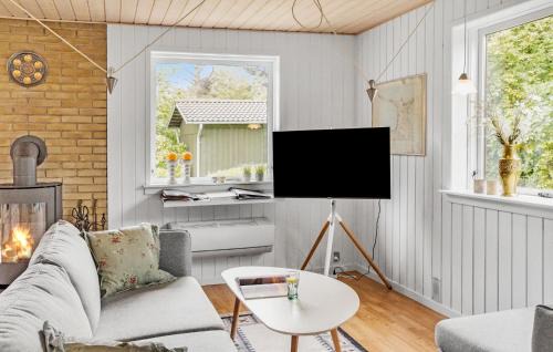 Hojby House | Amazing Home In Højby With Wifi