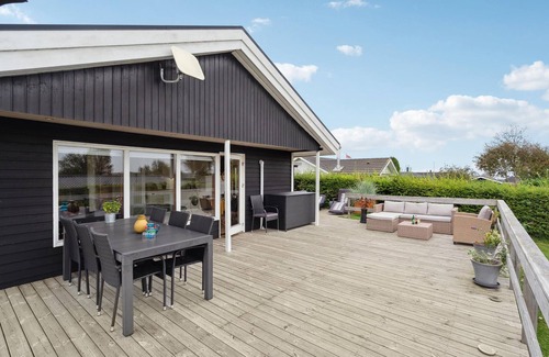 Hejlsminde Strand House | Amazing home in Hejls with WiFi