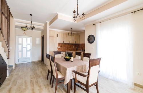 Sasovici House | Amazing home in Herceg Novi with WiFi