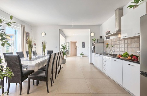Muzini House | Amazing home in Naselje Muzini
