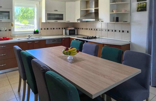 Imotski House | Amazing home in Vinjani Gornji
