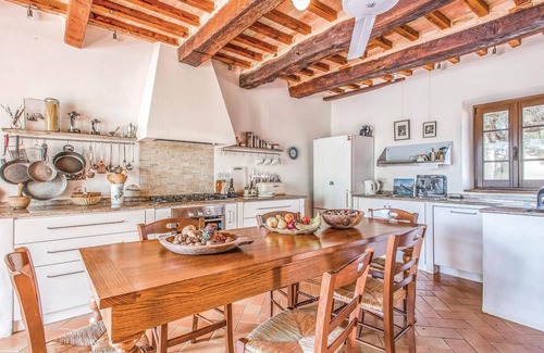 Ostra Vetere House | Amazing home in Ostra Vetere (AN)