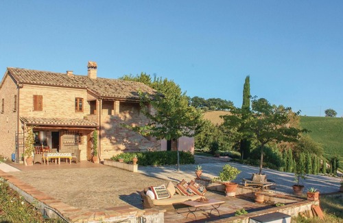 Ostra Vetere House | Amazing home in Ostra Vetere (AN)