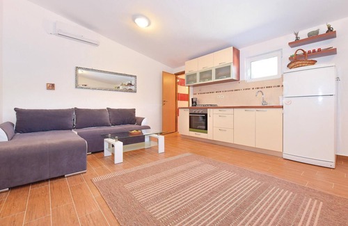 Jezera House | Amazing home in Jezera with WiFi