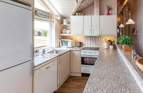 Kalundborg House | Amazing home in Kalundborg with kitchen