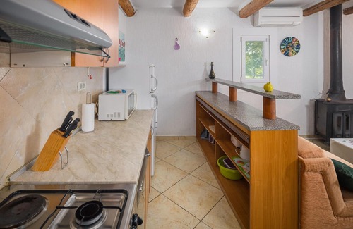 Brajkovici House | Amazing home in Kanfanar with kitchen