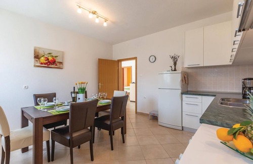 Sestanovac House | Amazing home in Kresevo with WiFi