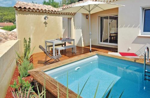 Laudun House | Amazing Home In Laudun-Lardoise