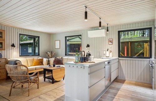 Lokken House | Amazing home in Løkken with kitchen