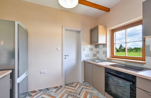 Vrbovec House | Amazing home in Lonjica with WiFi