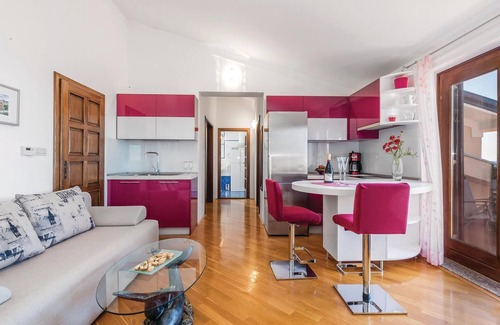 Viskovo House | Amazing home in Marcelji with WiFi