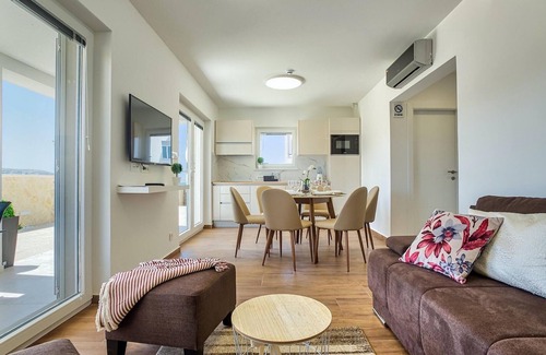 Metajna House | Amazing home in Metajna