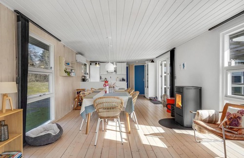 Millinge House | Amazing home in Millinge with WiFi