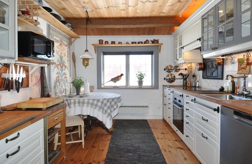 Mora House | Amazing home in Mora with sauna