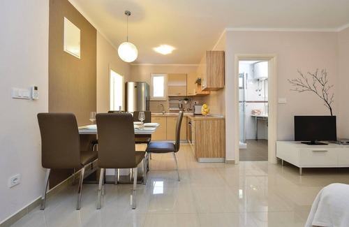 Murter House | Amazing home in Murter with WiFi