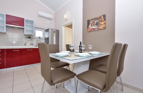 Murter House | Amazing home in Murter with WiFi