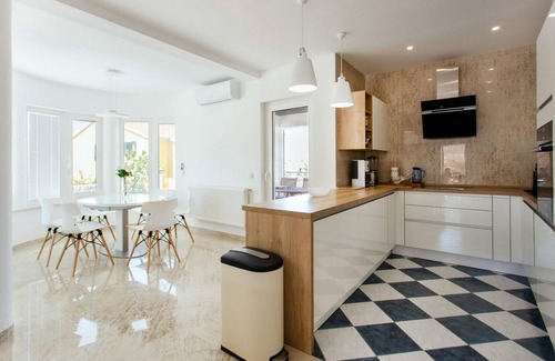 Murter House | Amazing home in Murter with sauna
