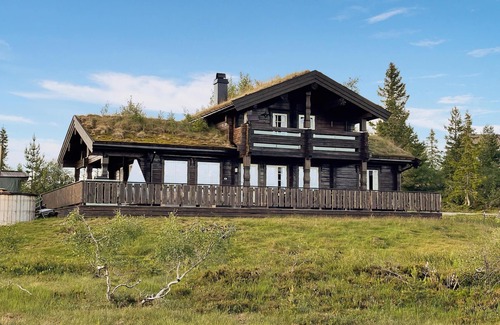 Nissedal House | Amazing home in Nissedal with lake view