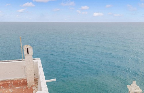 Peniscola Old Town House | Amazing home in Peñíscola with WiFi