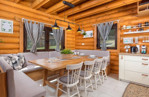 Petrinja House | Amazing home in Petrinja with Wi-Fi