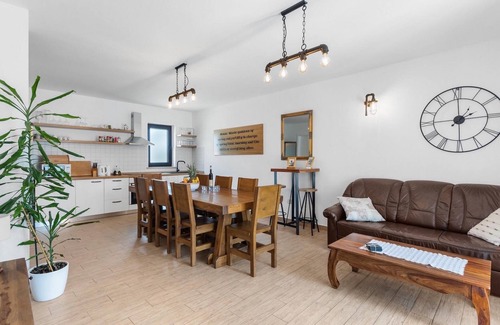 Pican House | Amazing home in Pican