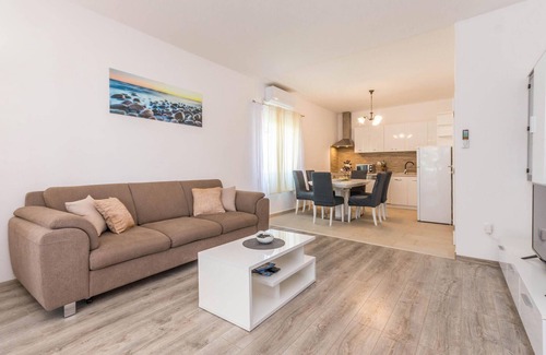 Polaca House | Amazing home in Polaca