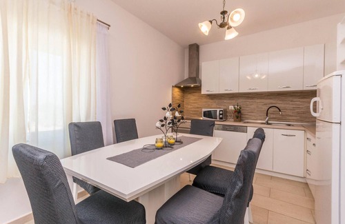 Polaca House | Amazing home in Polaca