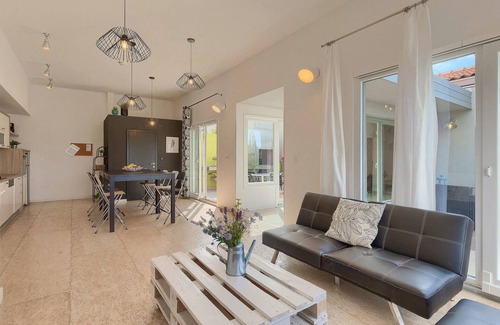 Valkarin House | Amazing home in Porec