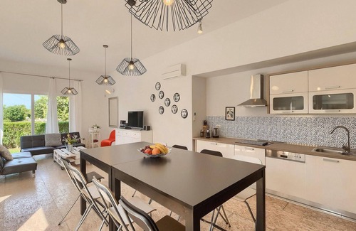 Valkarin House | Amazing home in Porec