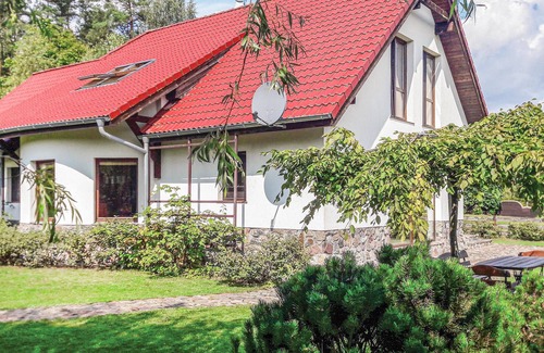 Purda House | Amazing home in Purda with kitchen