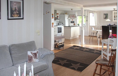 Saffle House | Amazing home in Säffle with kitchen