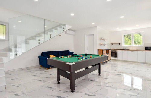 Suhac House | Amazing home in Sinj with WiFi