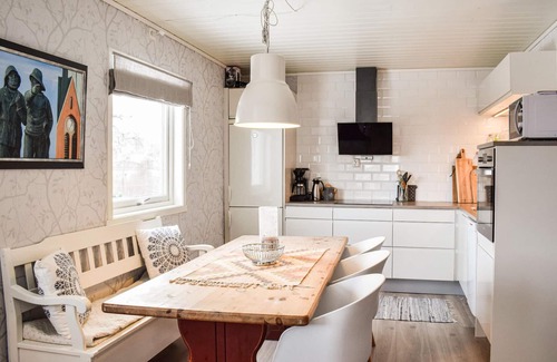Skanevik House | Amazing home in Skånevik with WiFi