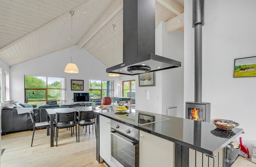 Oddesund Syd House | Amazing home in Thyholm with WiFi