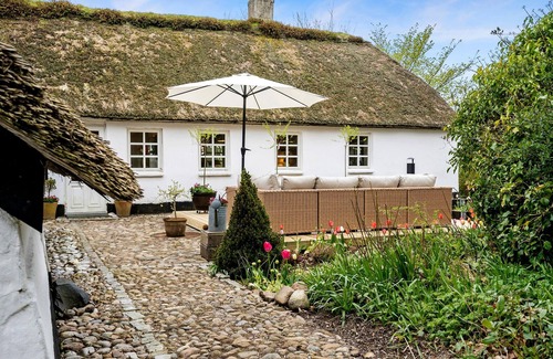 Vedersø House | Amazing home in Ulfborg with kitchen