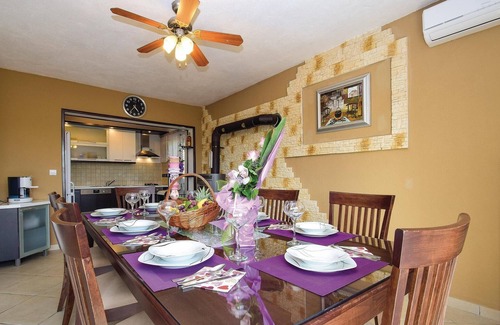 Podumci House | Amazing home in Unesic with WiFi