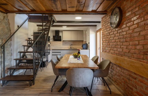 Ribnik House | Amazing home in Veselici with sauna