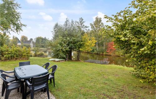 Vlagtwedde House | Amazing Home In Vlagtwedde With Jacuzzi