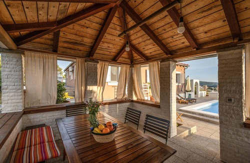 Zaboric House | Amazing home in Zaboric