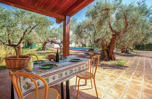 Tocco da Casauria House | Amazing home in Tocco da Casauria