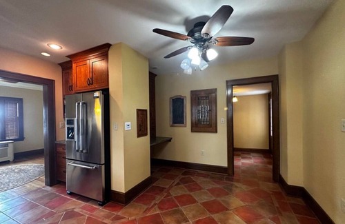 Storm Lake House | Amazing home near lake, parks, shopping and BVU! Perfect for summer vacation!