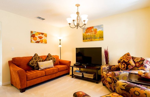 Lake Wilson Preserve House | Amazing home. South facing pool overlooking conservation and woodland