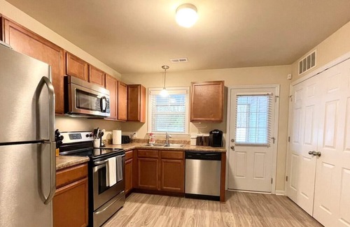Westgate House | AMAZING HOME WITH 3FULL BATHROOMS