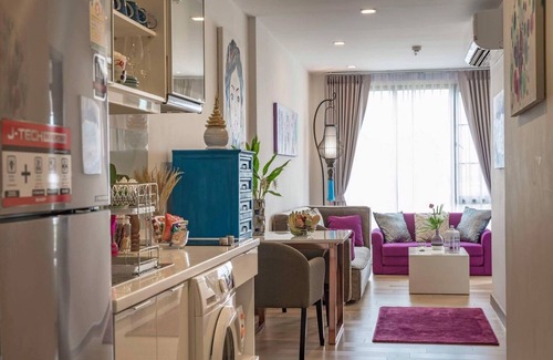 Chang Khlan Apartment | Amazing Honeymoon Siam Suite, Central Chiang Mai