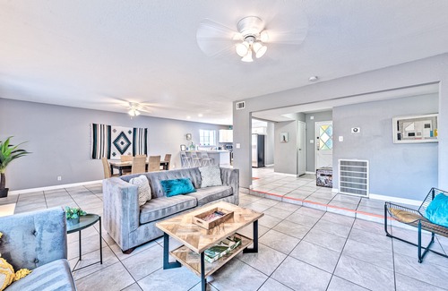 Rancho Oakey House | Amazing House- 2 minutes from the strip!
