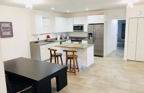 Ojus House | "AMAZING HOUSE FOR BIG FAMILY4 BD/3 BATHThe house capacity it’s for 10 people.