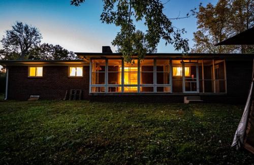 Middle Valley House | Amazing House Hot Tub Mins To Major Hospitals