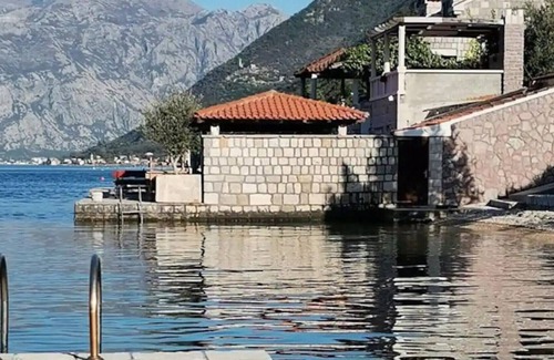 Donja Kostanjica Villa | Amazing House Near Beach in Kostanjica